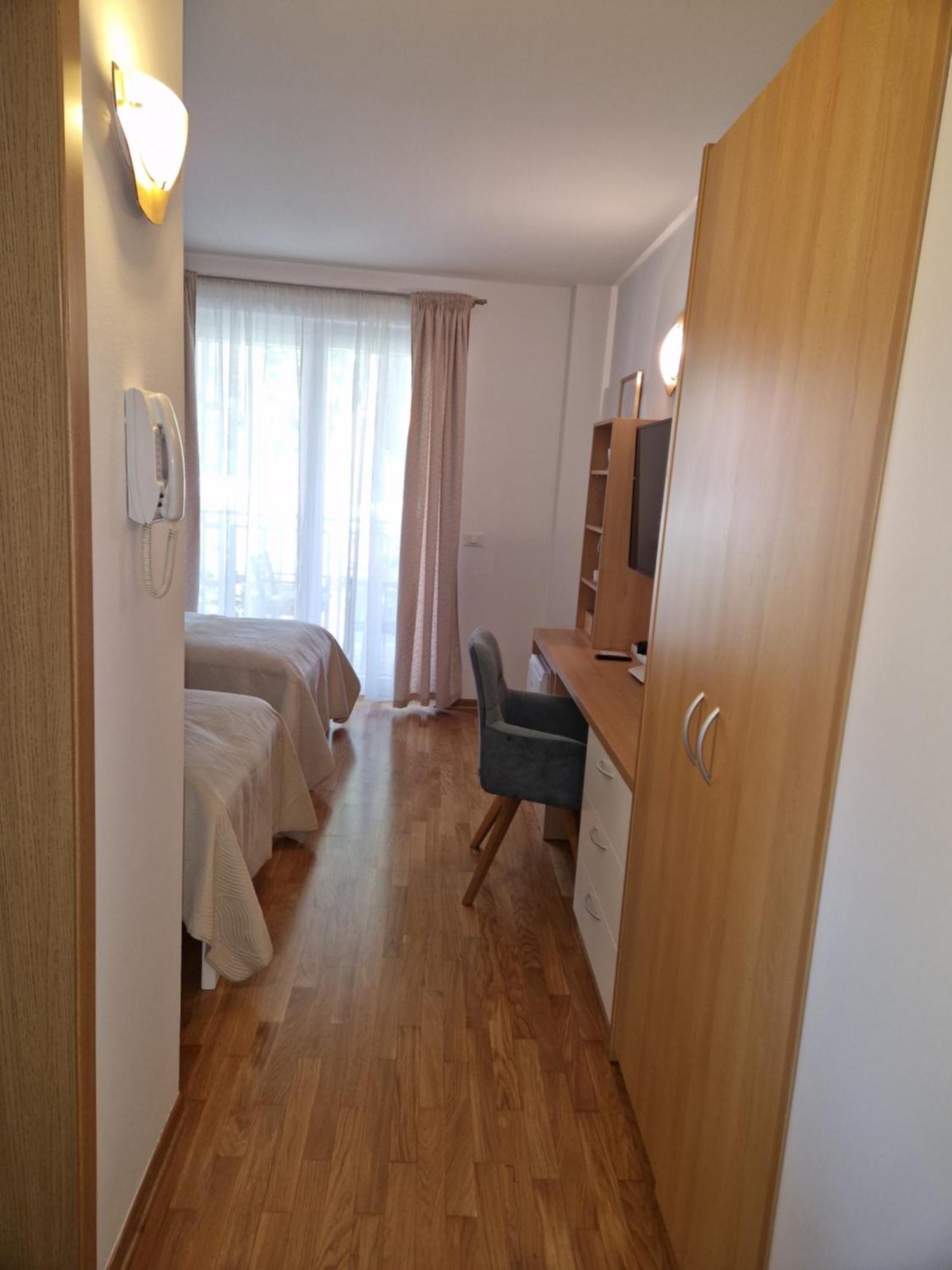 Room 211 - Aparthotel Jadranka Portoroz Bagian luar foto